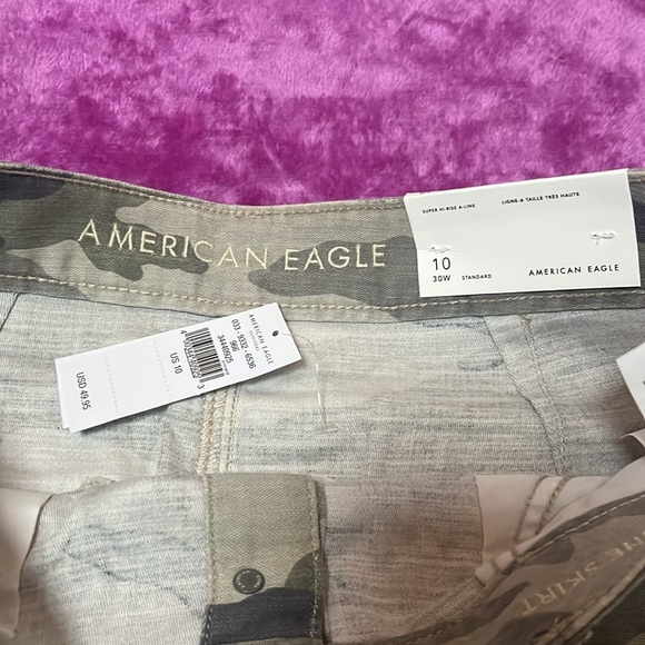 NWT American Eagle Camo Jean Skirt with Buttons - Picture 2 of 4